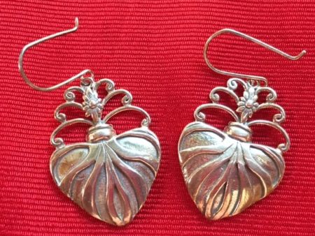 Silver Earrings-  Corazon Sagrado  Online now